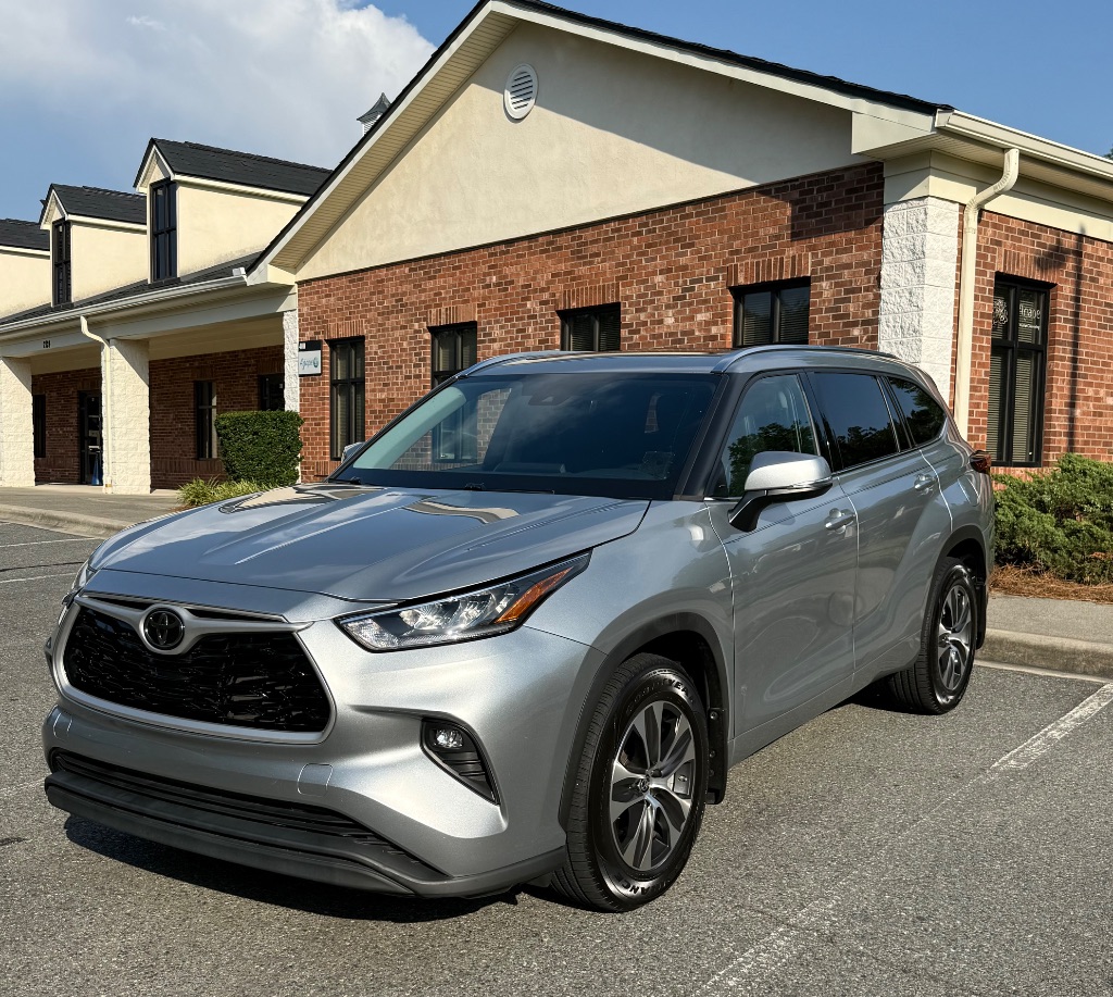 2020 Toyota Highlander XLE 4x4 V6's photo